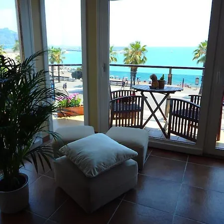 Seafront View-nice In Downtown Apartment *