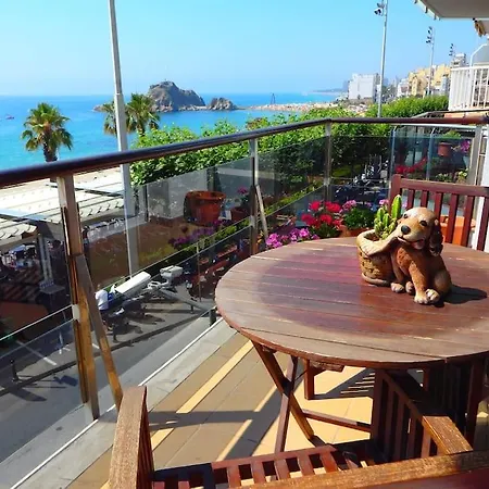 Apartment Seafront View-nice In Downtown