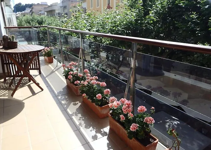 Seafront View-nice In Downtown *